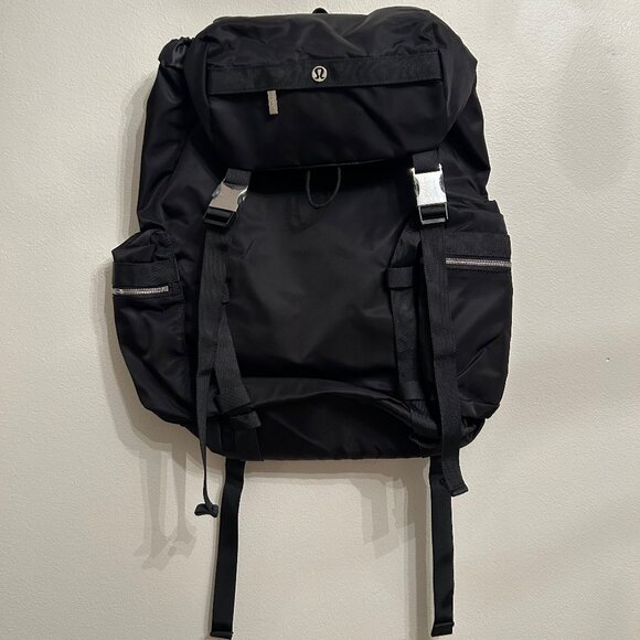 NWT Lululemon Wanderlust Backpack Black 25L - Picture 1 of 4